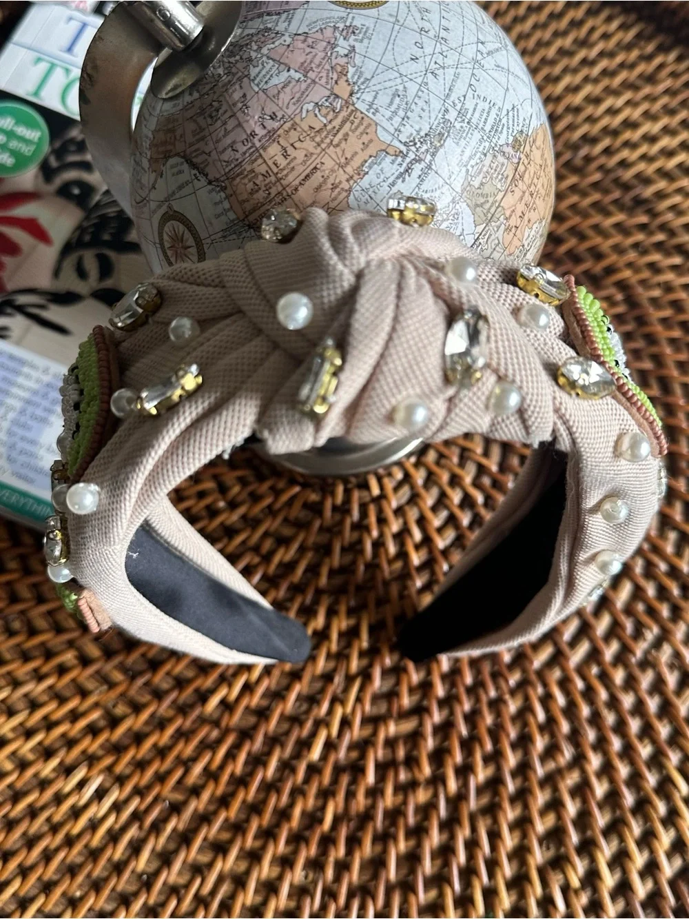 Embellished Beige Pearl & Crystal Knot Kiwi Beads Headband